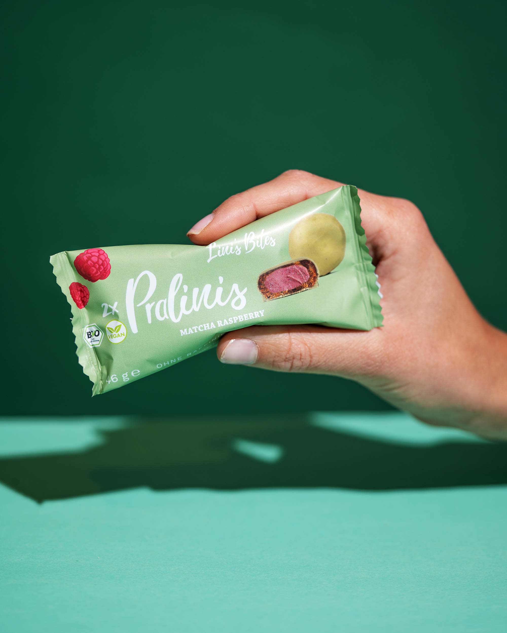 Organic Pralinis Matcha Raspberry (box of 12)