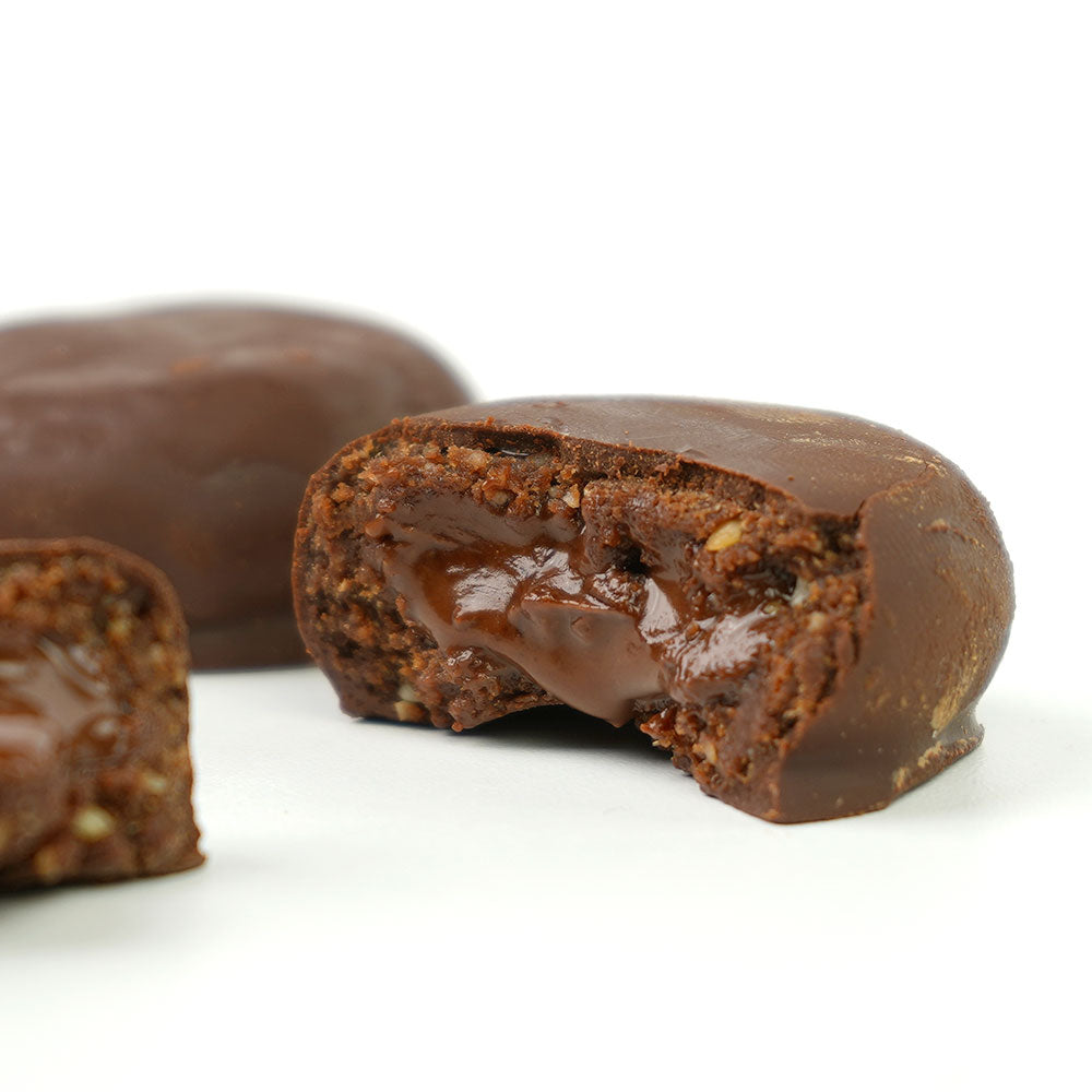 Hazelnut Choco Nougat Pralinis - Bio (12er Box) - Linis Bites