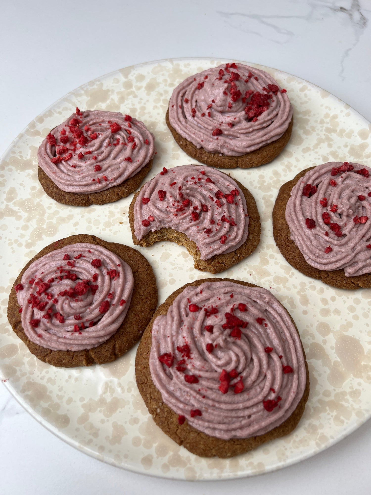 Vanilla Strawberry Cookies